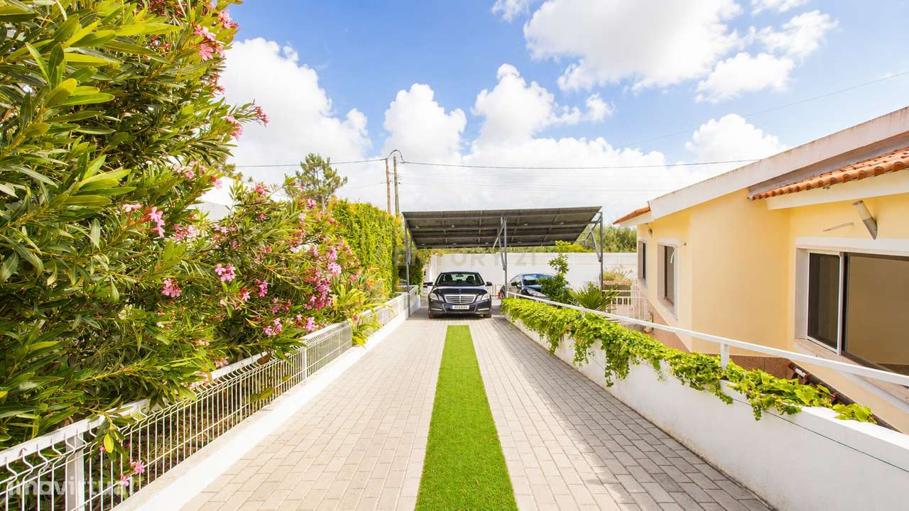 Moradia T3 em lote de 936m2 em Vila Alegre, Fernão Ferro-39