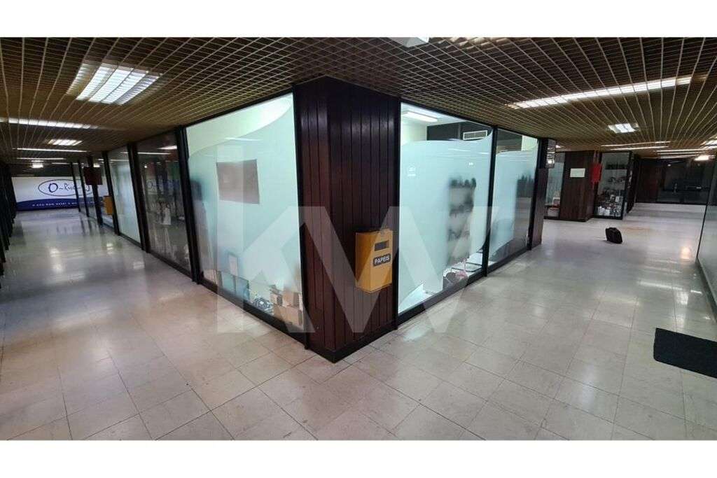 Investidores! Escritório arrendado por 340 euros/mês. Rentabilidade br - Grande imagem: 5/13