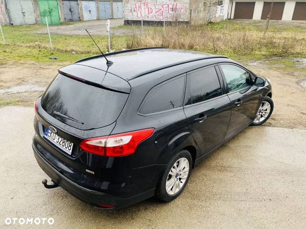 Ford Focus 1.6 TDCi DPF SYNC Edition - 6