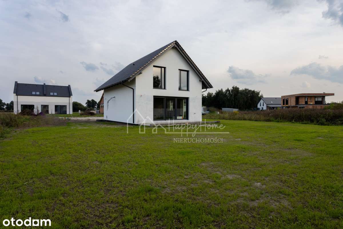 Nowoczesny dom wolnostojący w Kępie—Cicha okolica-11