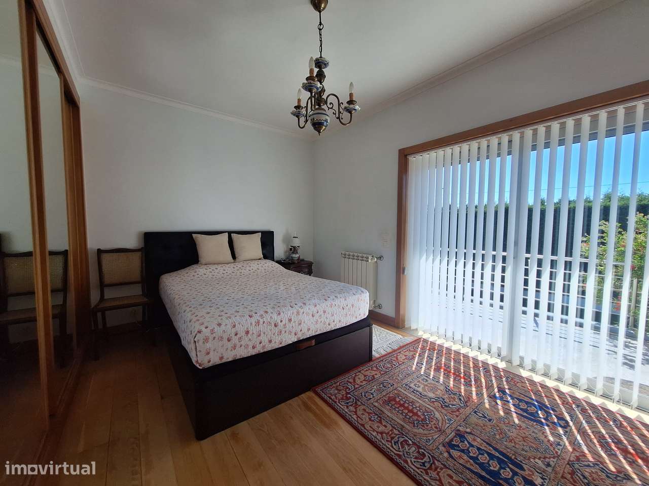 Moradia V3 com design único em Vila Nova de Anha.-16