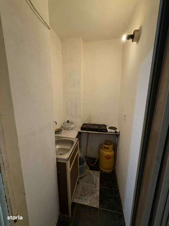 Garsoniera, 28 mp, Calea Bucuresti - Imagine principală: 4/4