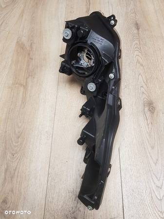 Reflektor lampa lewa Suzuki Burgman AN400 K7 - 10