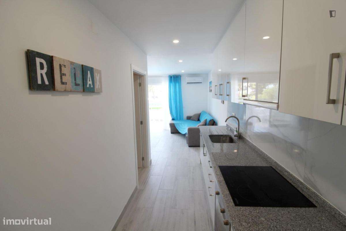 Apartamento com 1 quartos - localizado em Portimao - Grande imagem: 4/10