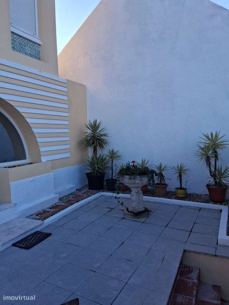 Moradia Bi-Familiar T4 - Grande imagem: 4/56