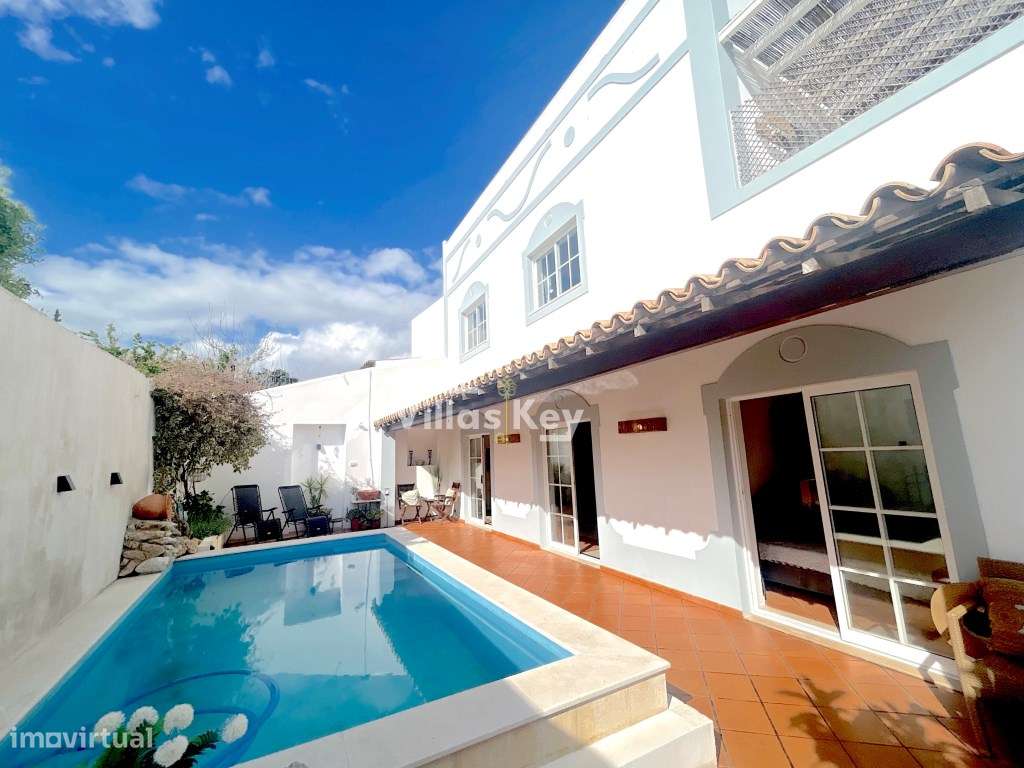 Charmosa vivenda com piscina no centro histórico de Lagos-0