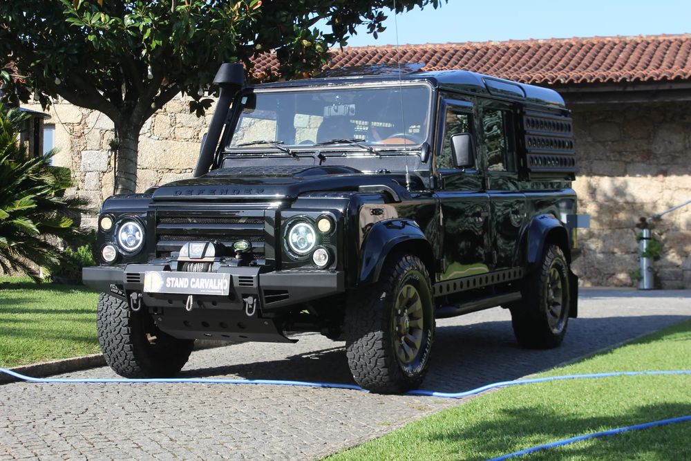 Land Rover Defender 2010