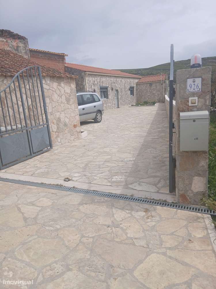 Moradia T3 espaçosa-10