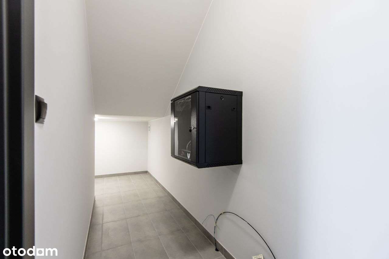 Na sprzedaż nowy magazyn z biurami SADY-19