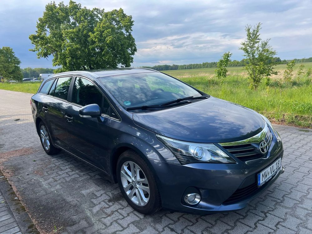 Toyota Avensis III 2012
