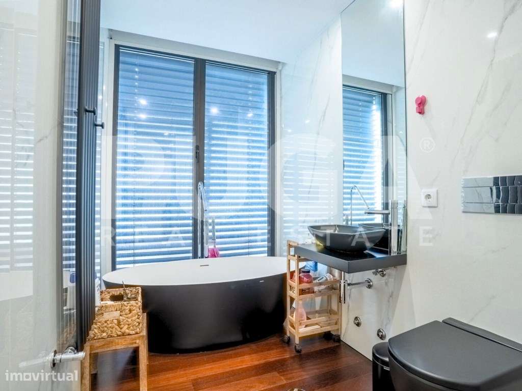 Moradia T3 na Madalena com Piscina Aquecida, SPA e Elevador | Pront...-21