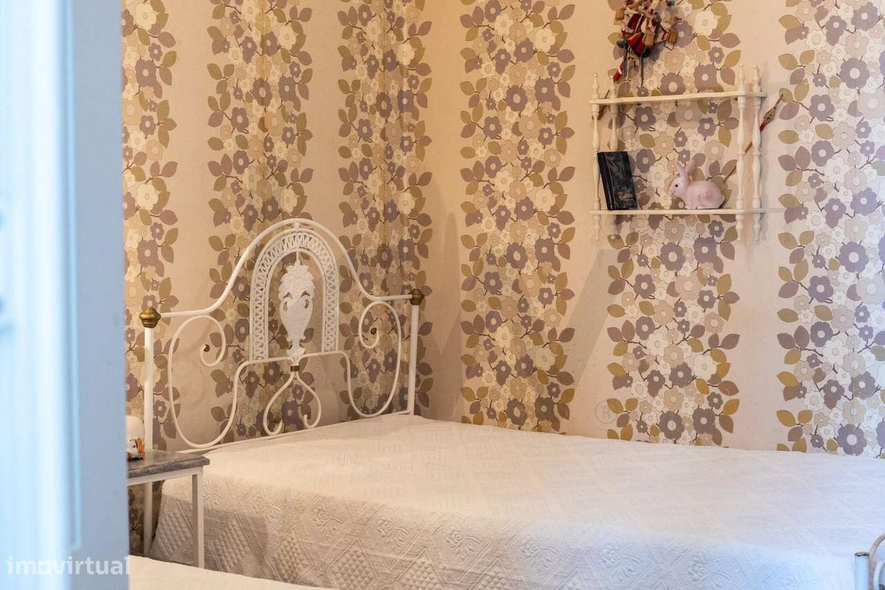 O Reencontro com a Nobreza Arquitetónica: T4 Único com 150 m2 no Coraç-29