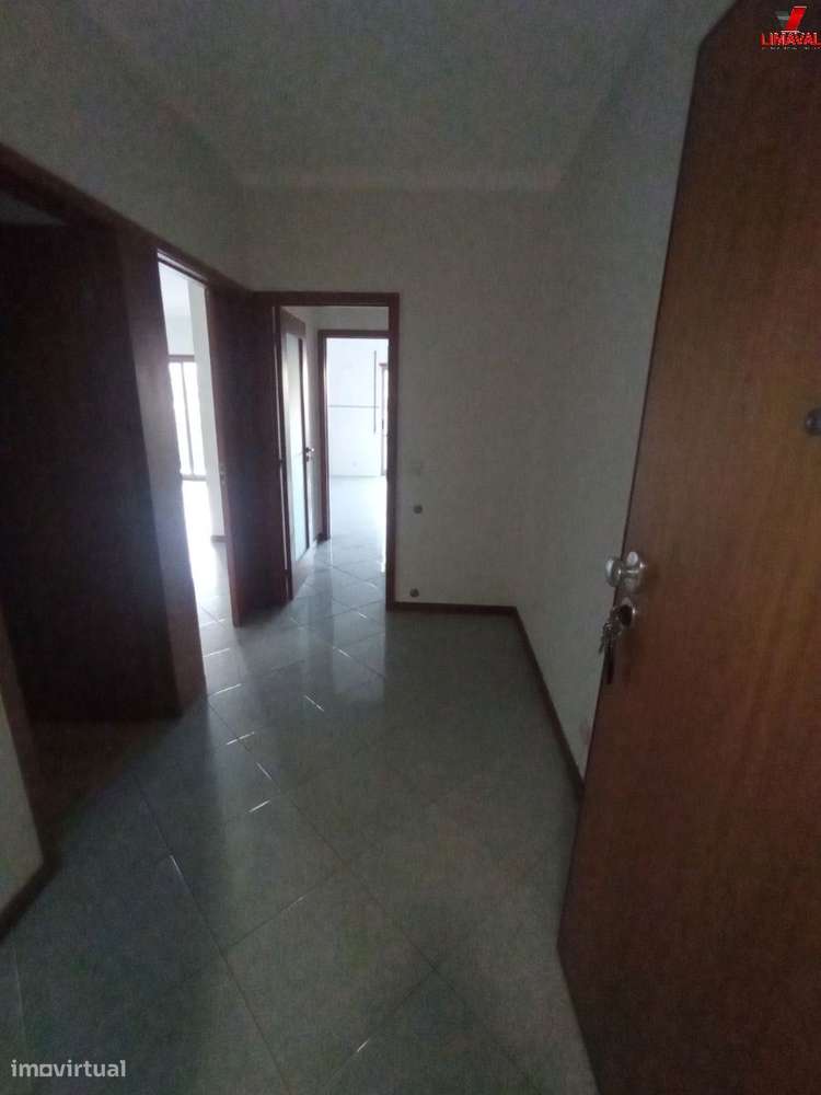 T1+1 Mobilado F2-1º Direito Trás - Grande imagem: 3/13