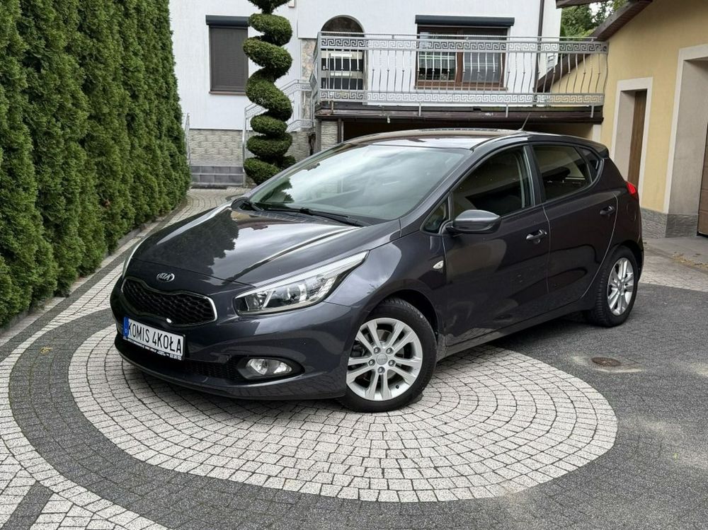 Kia Ceed II (2012-) 2012