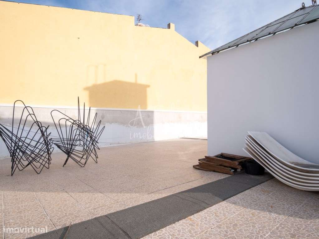 Apartamento T2 C/TERRAÇO no centro de Lisboa-22