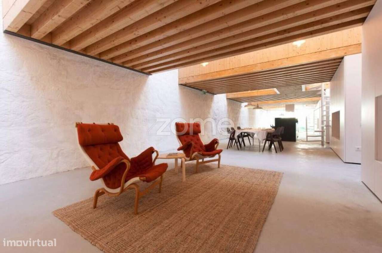 LOFT com pátio e 6 suítes, totalmente mobilado e equipado, Porto - Grande imagem: 3/36