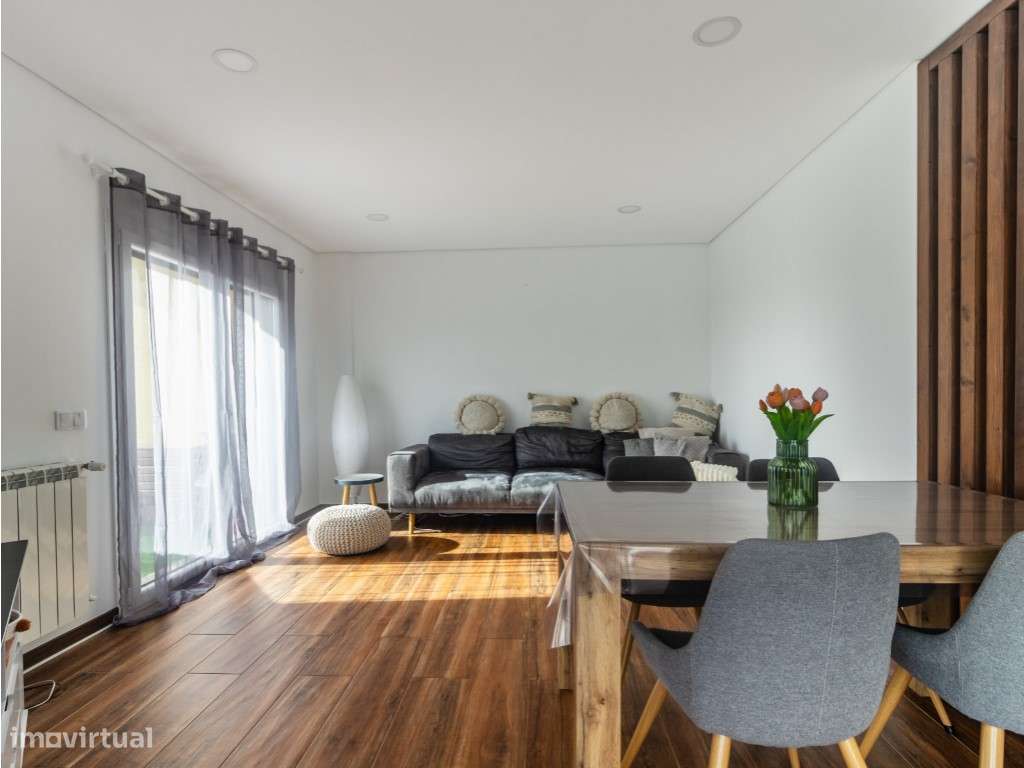 **Apartamento T3 com Garagem e 2 Suítes - A Poucos Metros do Mar** - Grande imagem: 5/28