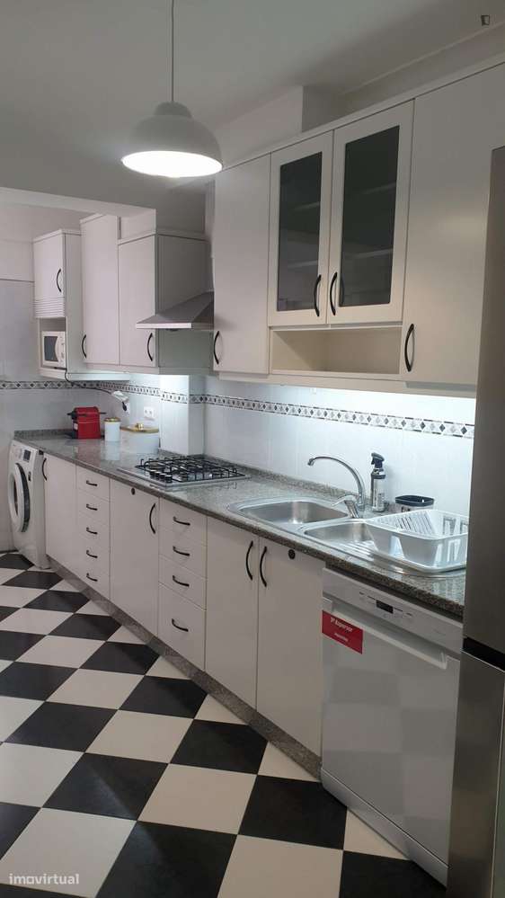 Quarto - localizado em Lisbon - Grande imagem: 5/10