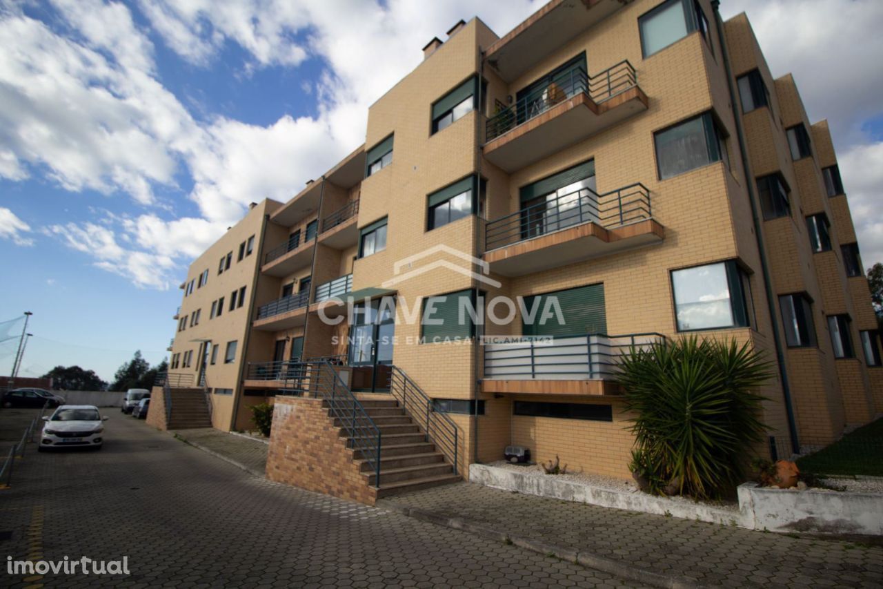 Apartamento T3 Condomínio Fechado c/ Vistas Mar em Valadares