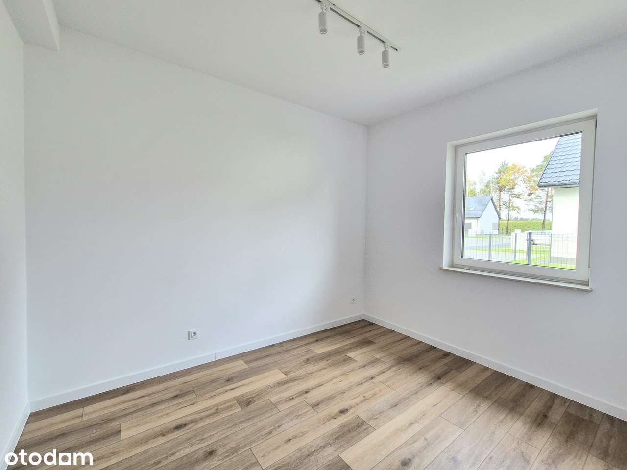 Wykończony, komfortowy nowy dom!-5