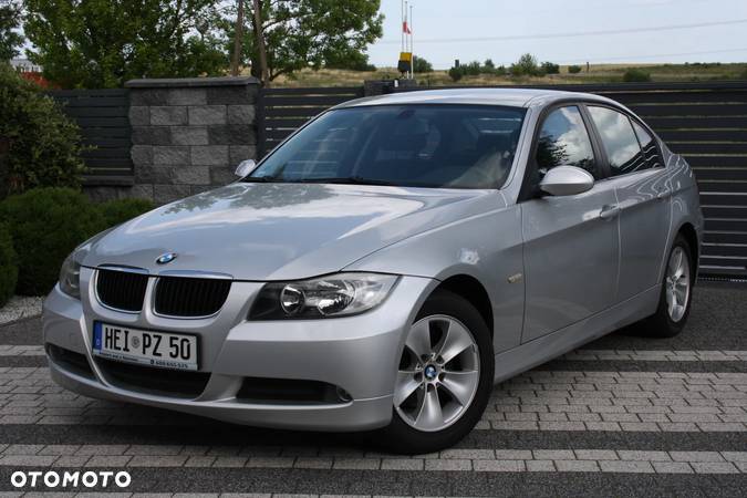 BMW Seria 3 318i - 5