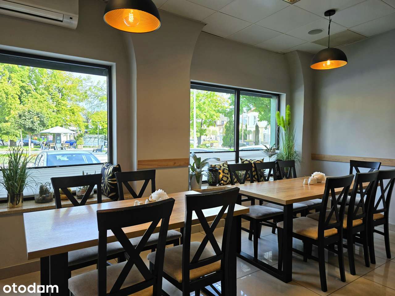 Restauracja z wyposażeniem i renomą- gotowy biznes do przejęcia - Pełny obrazek: 4/15