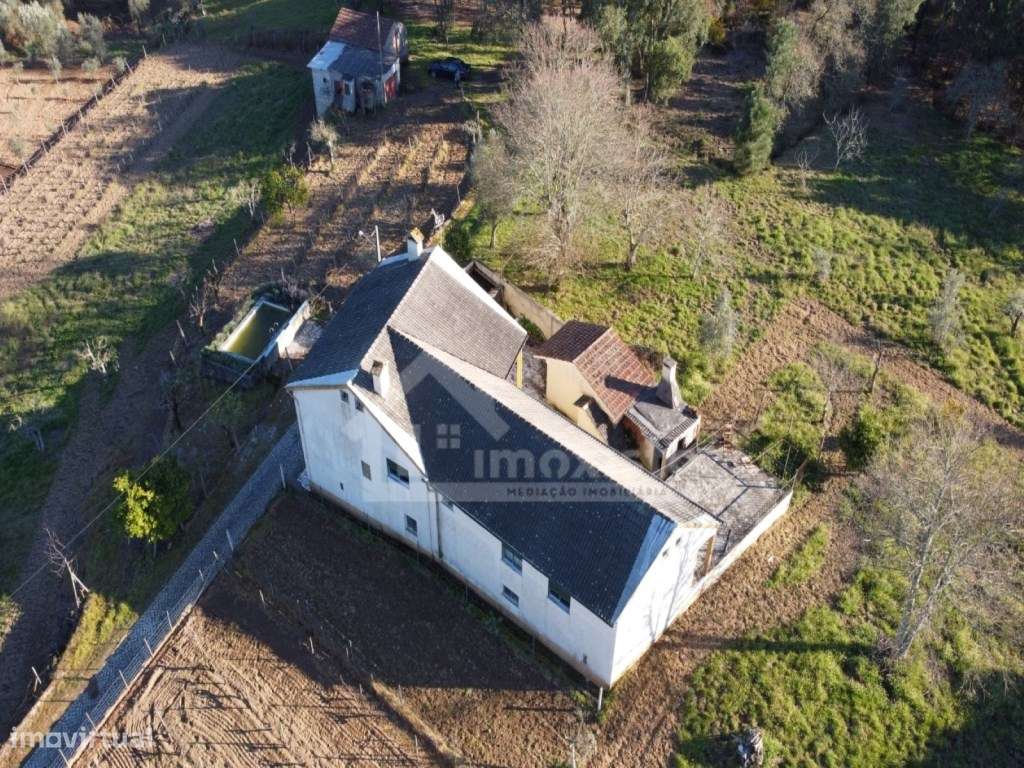 Moradia T4 pronta a habitar em Figueiró dos Vinhos-32