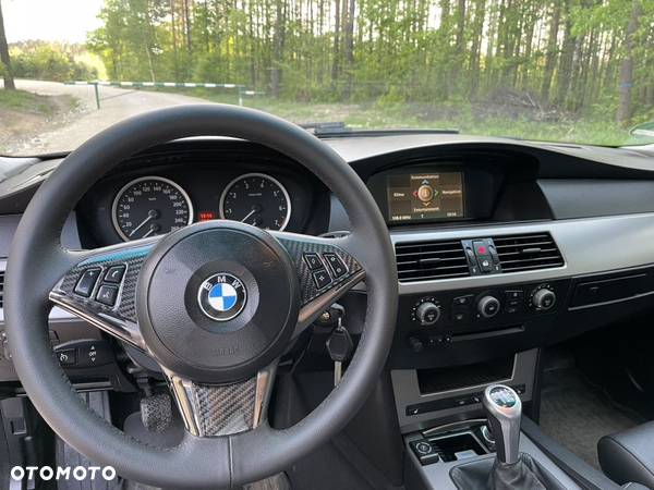 BMW Seria 5 520i - 6