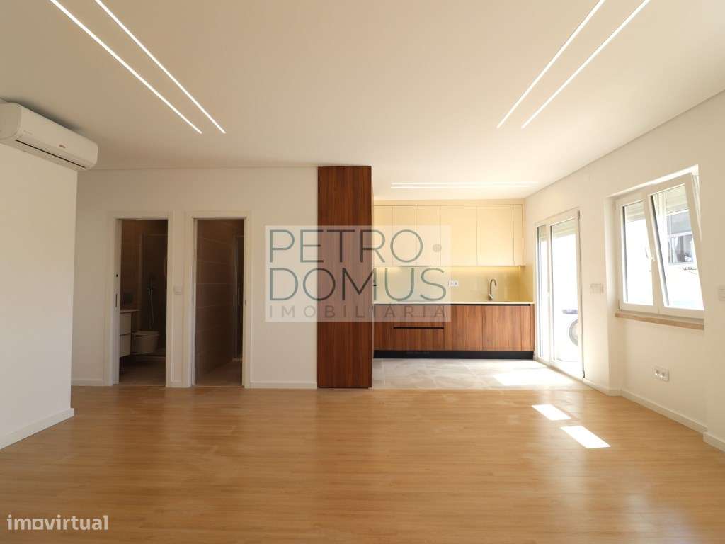 T2+1 EM PRÉDIO TOTALMENTE REMODELADO - ALMADA - VISTA CRISTO REI-9