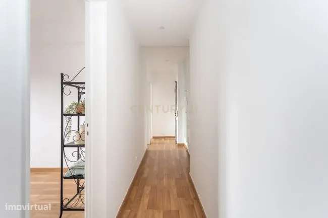 APARTAMENTO | 2 Quartos | 1 Casa de Banho | Renovado | Arrecadação | �-14