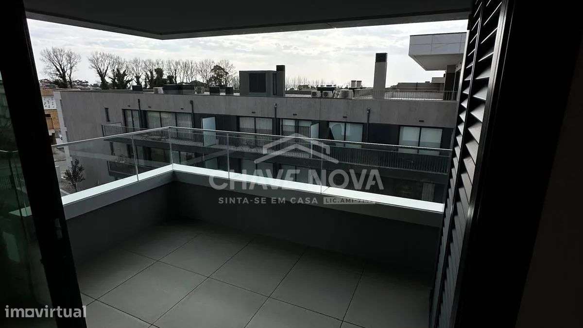 T2 Luxo Último Piso c/ Lugar de Garagem em Canidelo-22