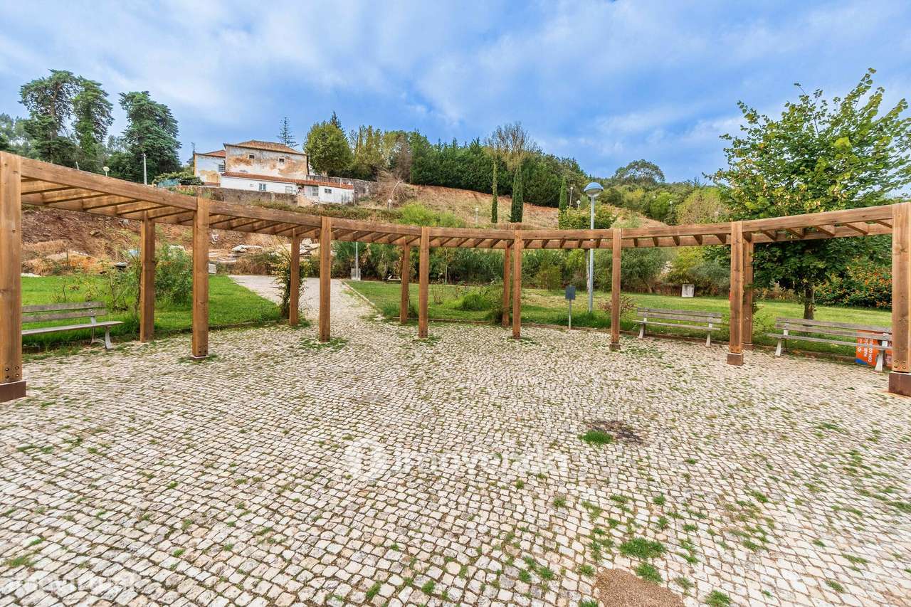 Apartamento T3 Duplex novo, com terraço e garagem, em Loures-48