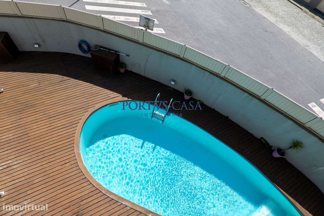 Moradia T4 com piscina em Lavra-36