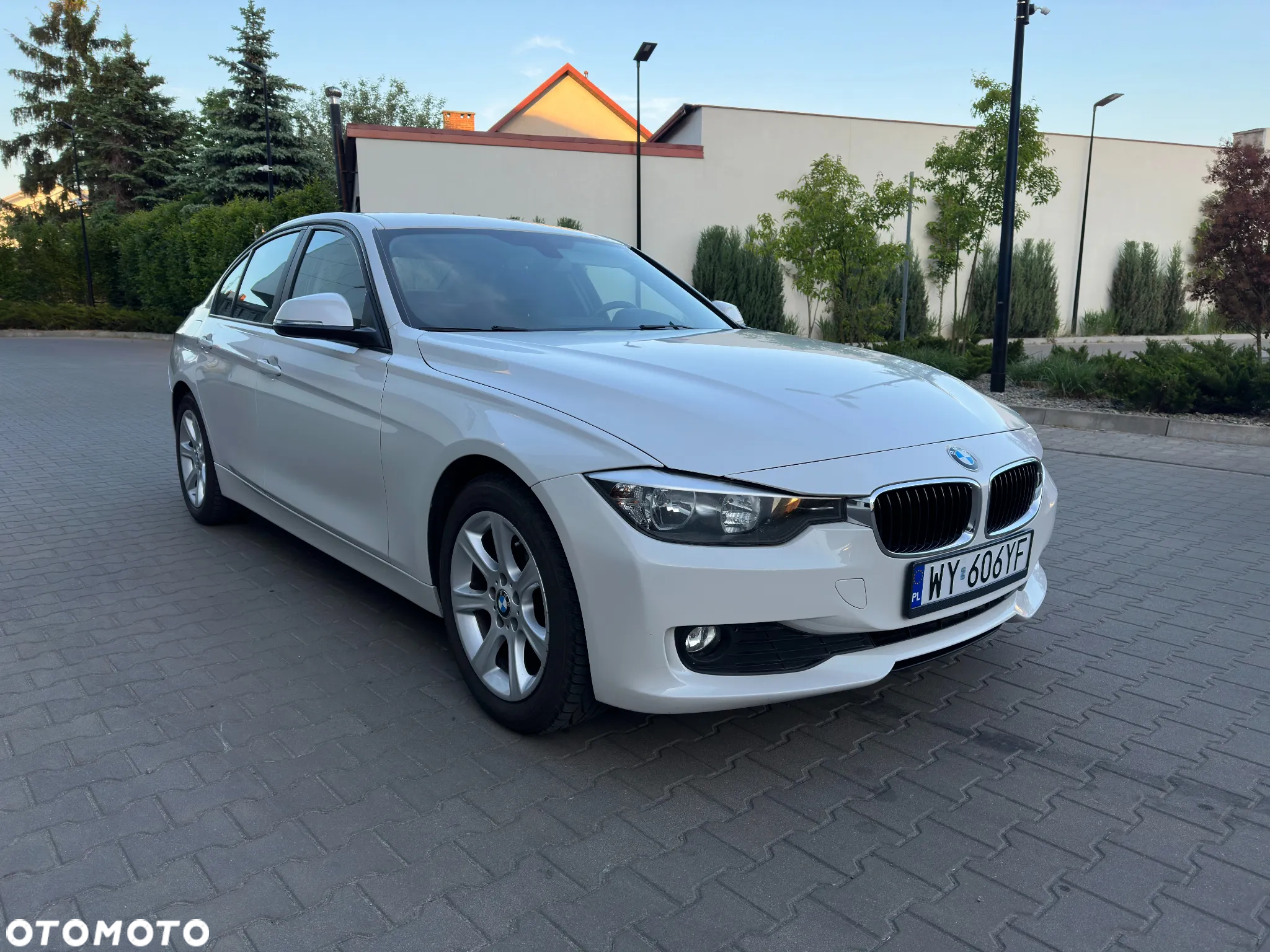 BMW Seria 3 320d - 12