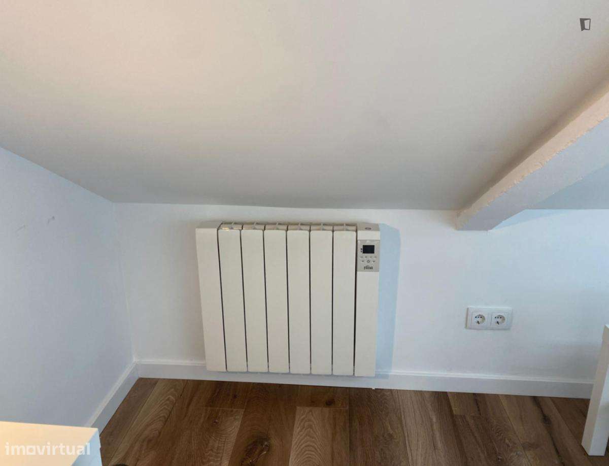 Quarto - localizado em Benfica Lisbon - Grande imagem: 5/6