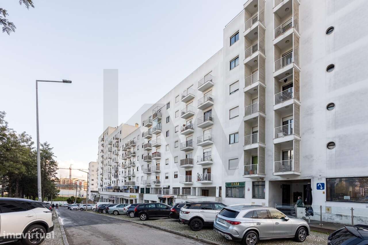 Apartamento T2 em Odivelas com Terraço-22