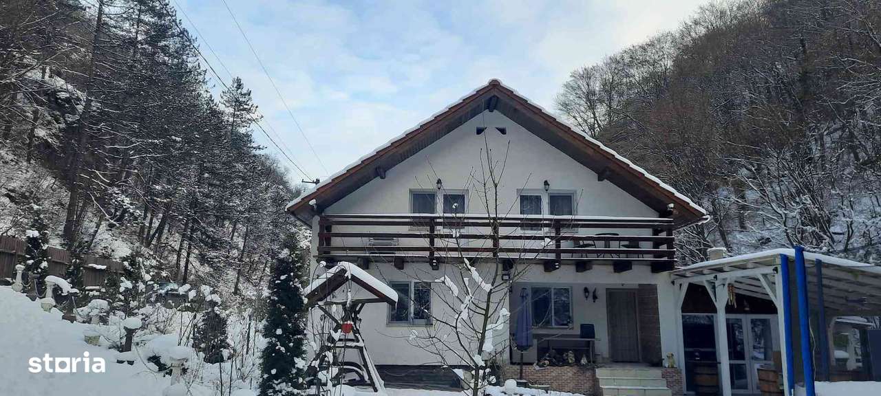 Casă Govajdie - Imagine principală: 2/18