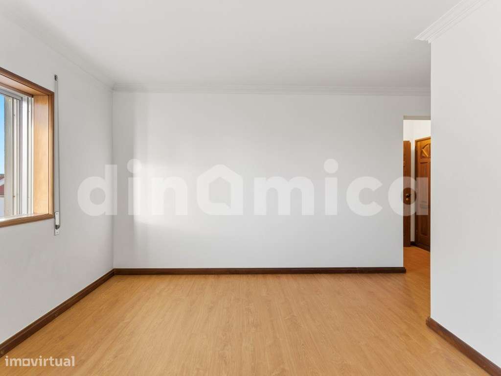 Apartamento T3+1 com 4 Frentes na Póvoa de Varzim - A 350m da Praia-32