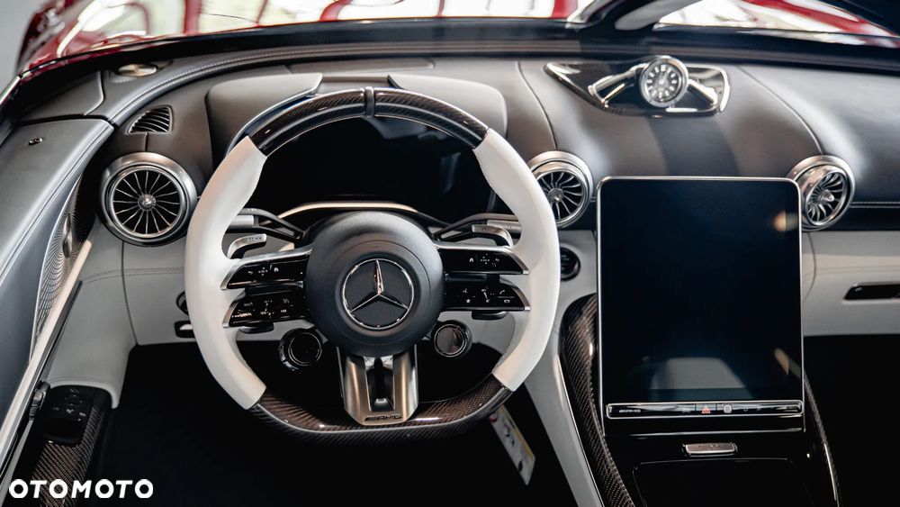 AMG PureSpeed, 1 z 250 szt., 4.0 V8 Biturbo, 585 KM, 800NM
