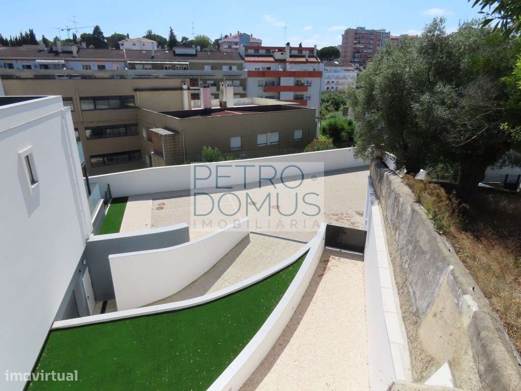 MORADIA T4 COM 2 SUITES - CENTRO CIDADE - SRA. ENCARNAÇÃO - Grande imagem: 5/60