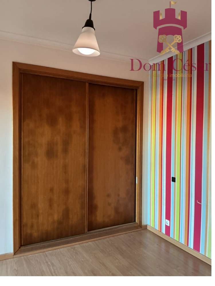 Moradia T4  R/C - 1º Andar em Foros de Salvaterra-16