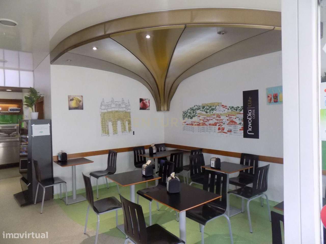 Pastelaria na zona histórica de Torres Vedras - Grande imagem: 5/16