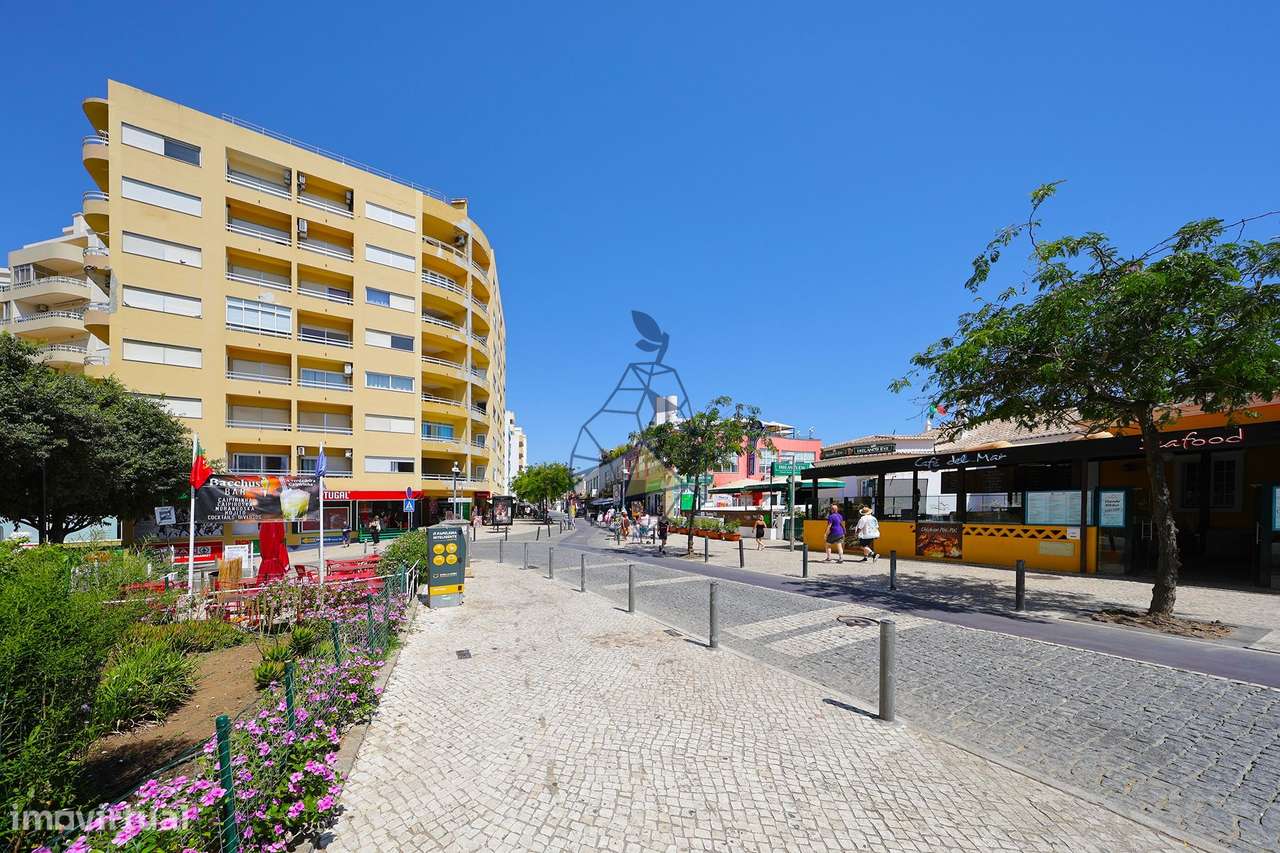 Apartamento T1 Renovado a dois passos do Areal da Praia da Rocha-25