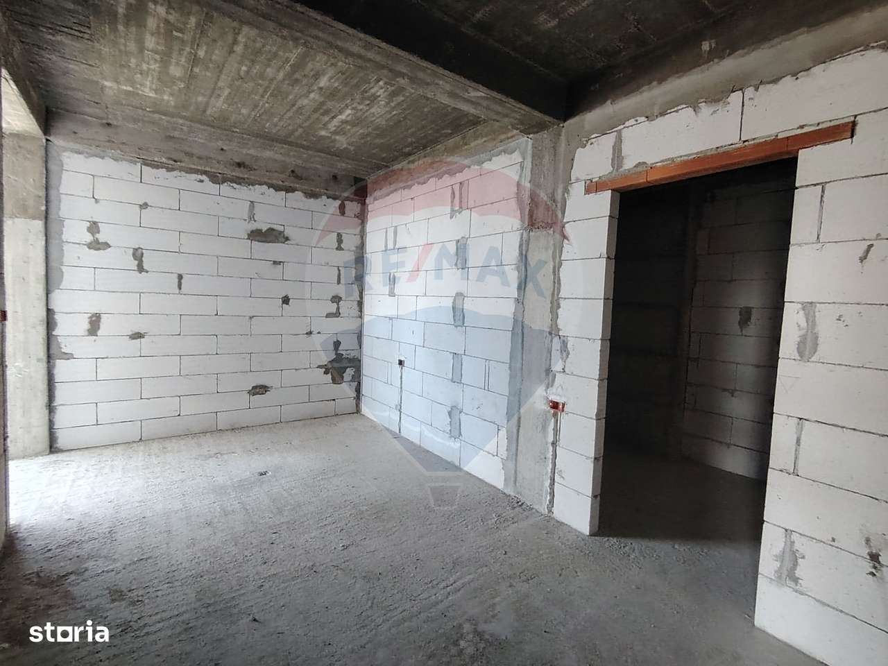 Apartament cu 3 camere CRANGUL PETRESTI.-5