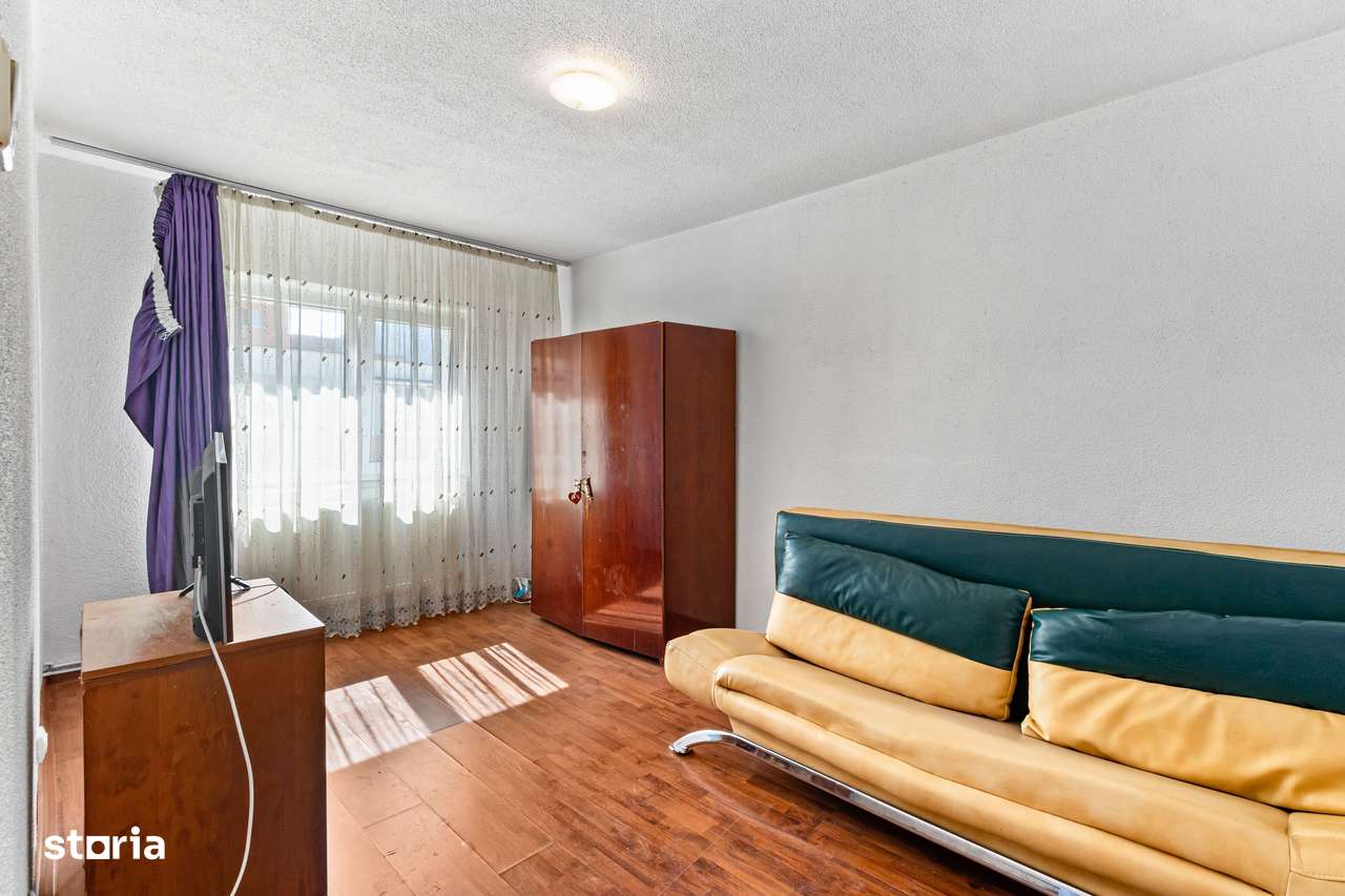 Vânzare apartament 3 camere Brașov, strada Sitarului-8