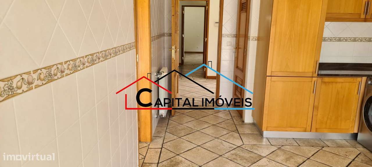 Moradia isolada T3+2 com piscina, em Caixas Sesimbra-12