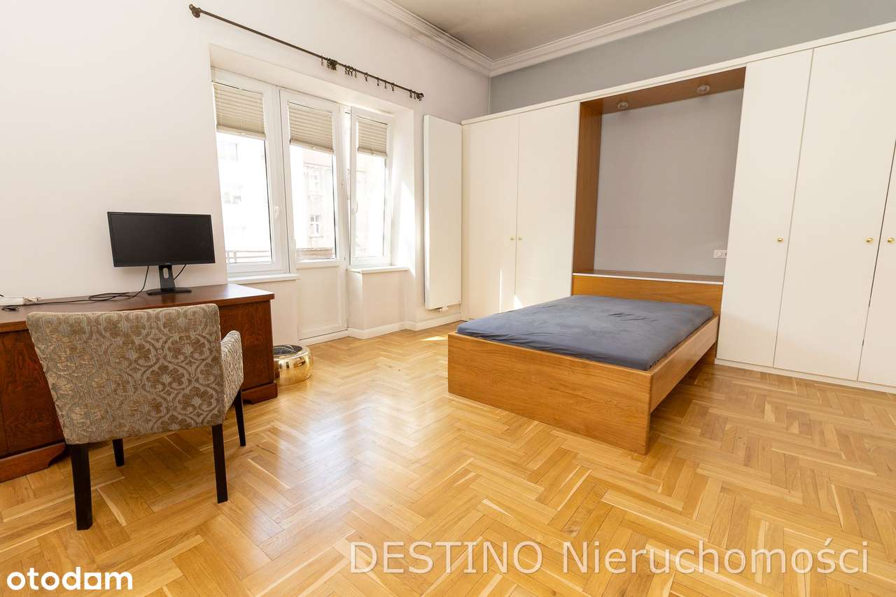 Na sprzedaż: Przestronne, klimatyczne mieszkanie w sercu miasta-5