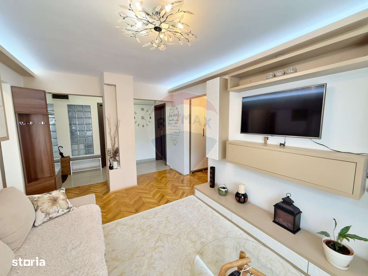 Apartament cu 4 camere de închiriat (piața „Mihai Viteazul”) - Imagine principală: 1/16