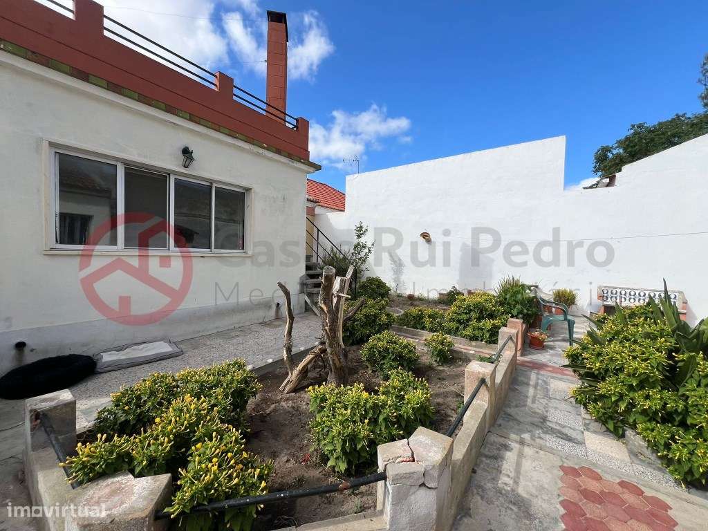 Moradia com Sótão Aproveitado, Jardim e Terraço no Montijo, Afonsoeiro - Grande imagem: 4/22