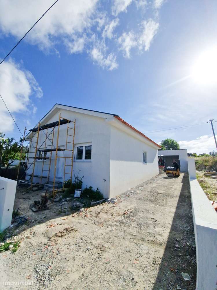 Moradia T4 Térrea de Design Moderno em São Romão, Vagos.-15